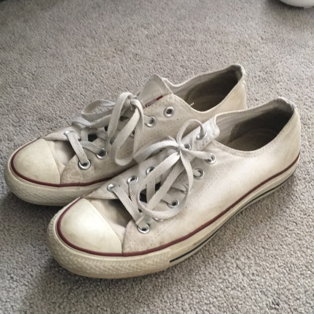 COPY - White low top converse
